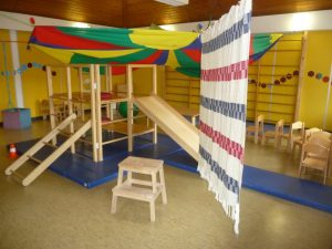 Das Bewegungszimmer im Mini-Kindergarten